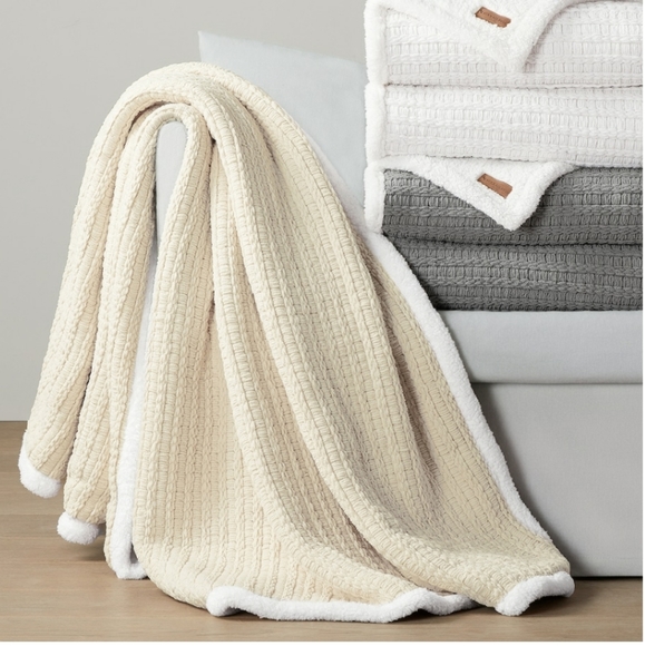 Koolaburra by Ugg Mila Throw - Picture 8 of 9